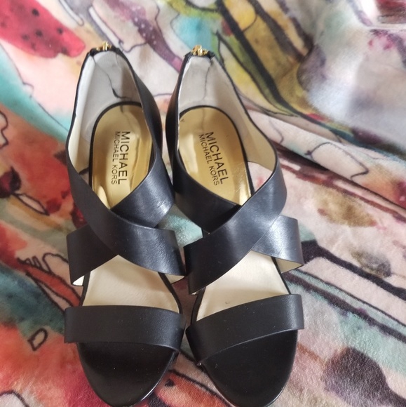 Micheal Kors black going out heels! - Picture 2 of 5